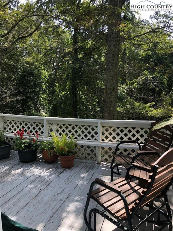 Image number 8 for the current listing