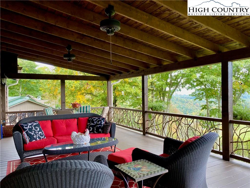 Image number 4 for the current listing