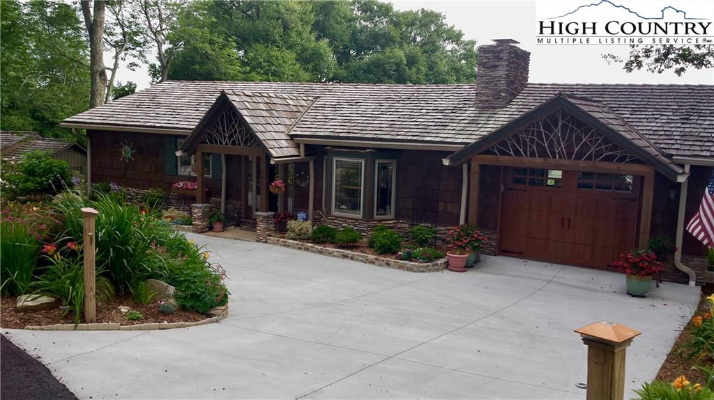 Image number 21 for the current listing