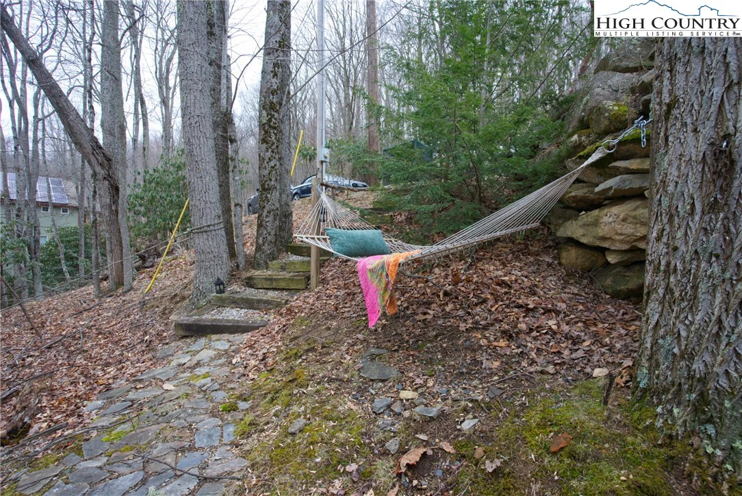 Image number 21 for the current listing