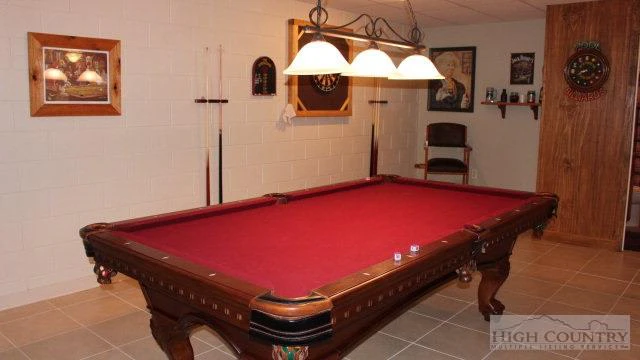 Image number 14 for the current listing