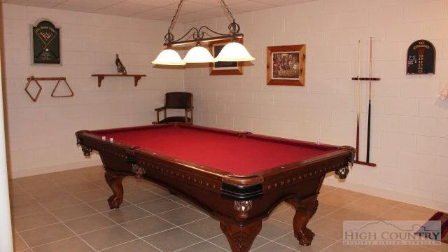 Image number 13 for the current listing