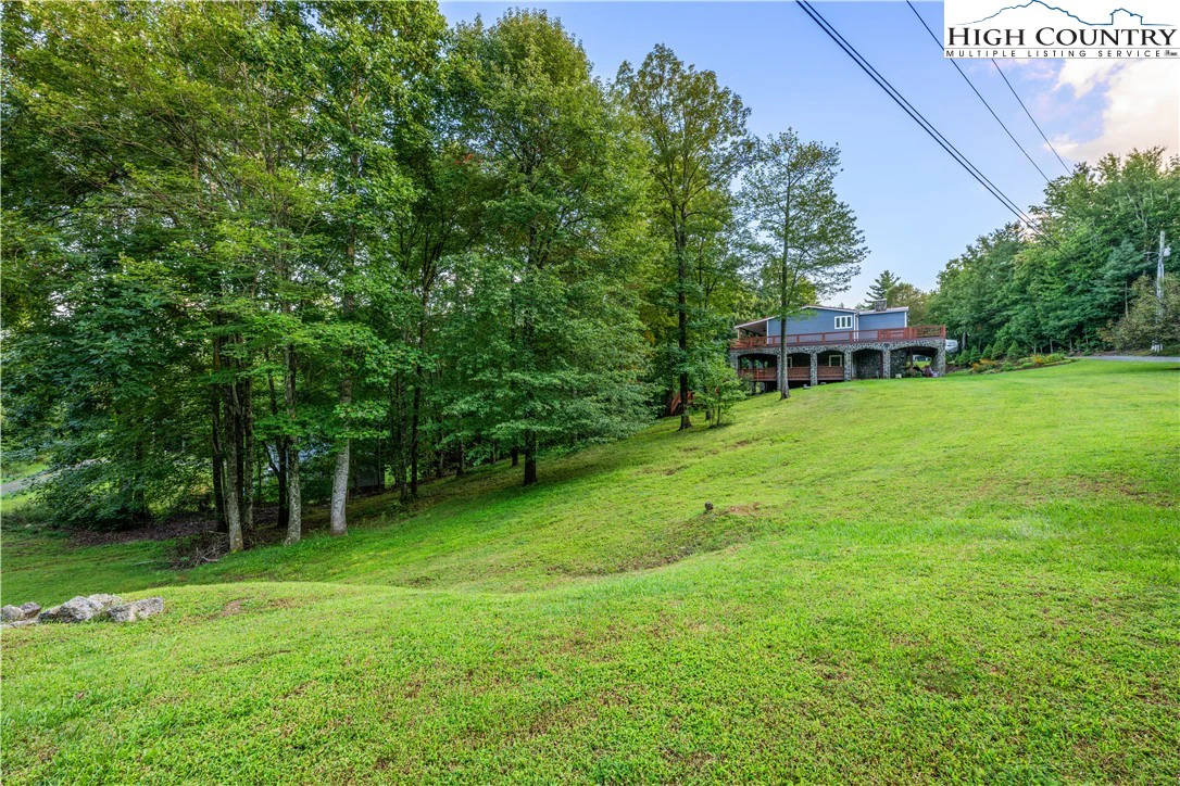 Image number 21 for the current listing