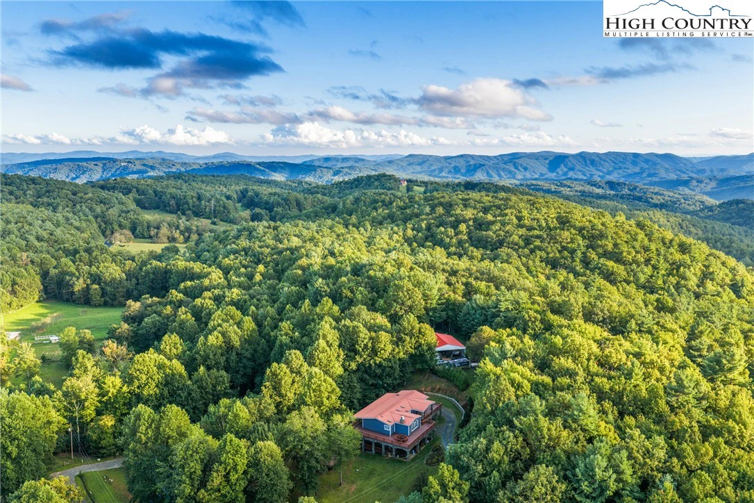 Image number 19 for the current listing