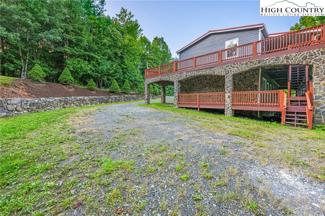 Image number 20 for the current listing