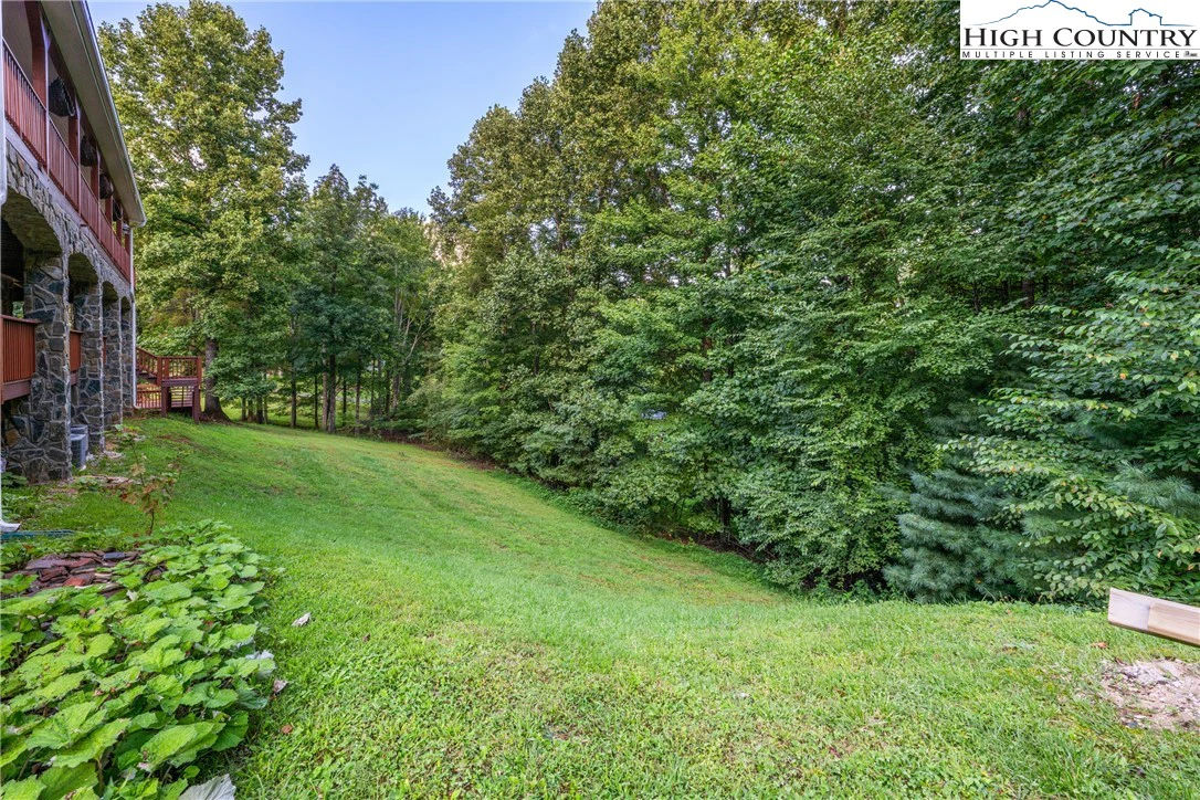 Image number 21 for the current listing