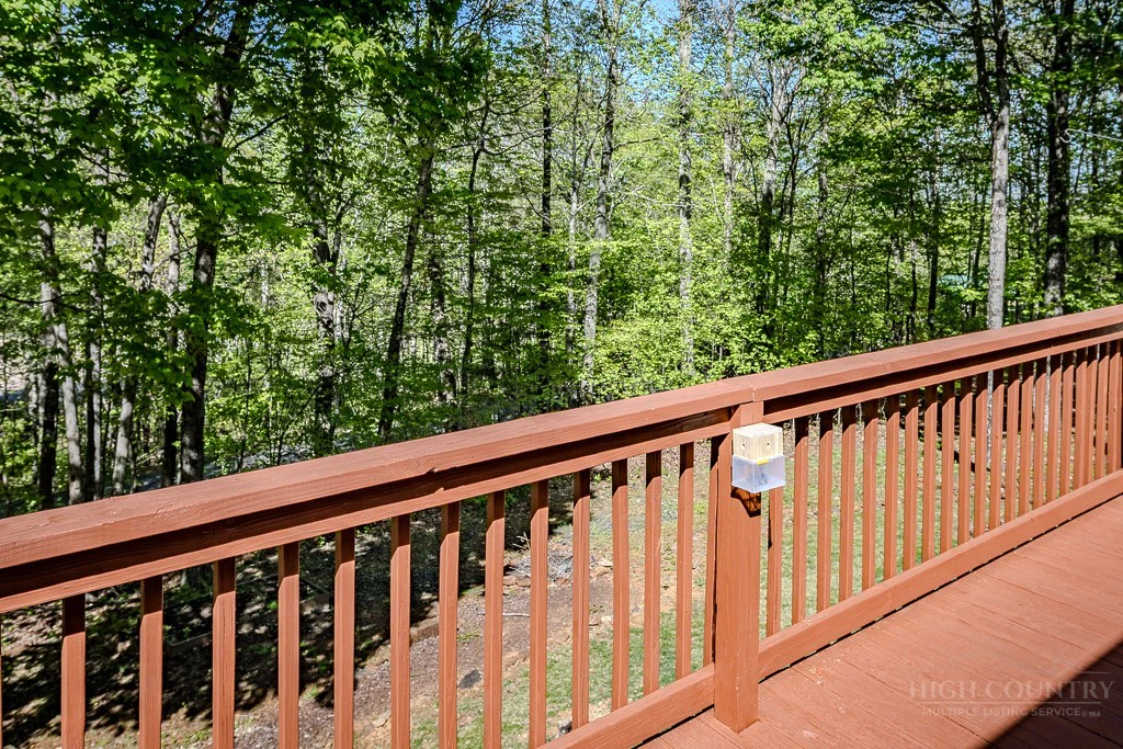 Image number 8 for the current listing