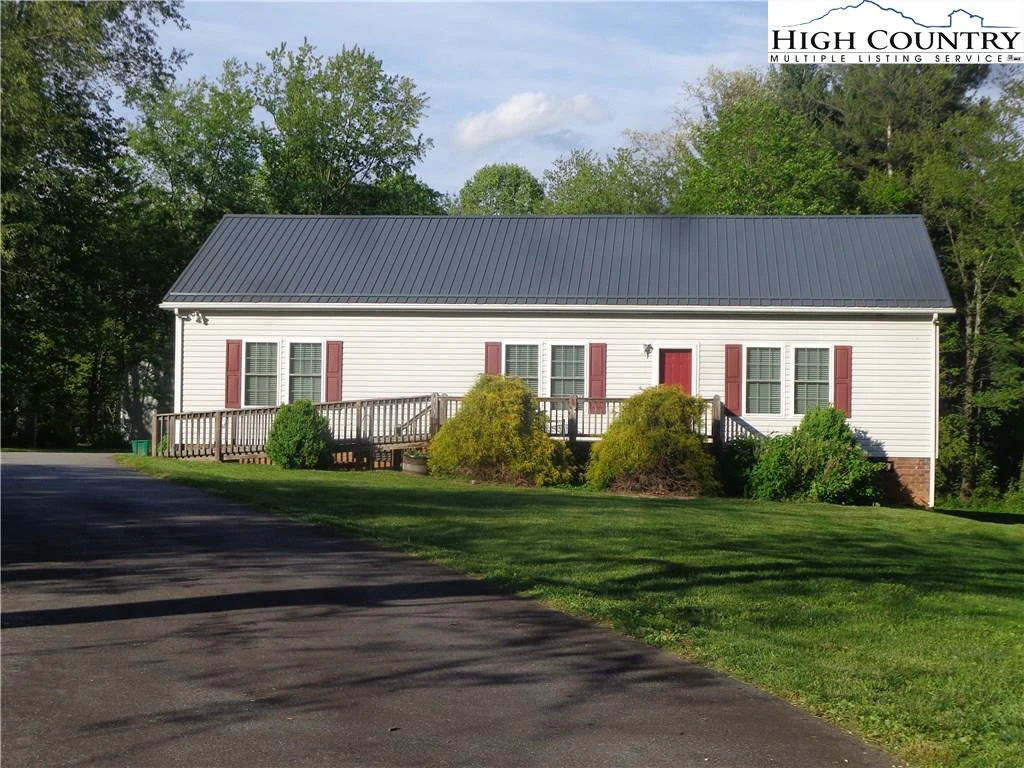 Image number 1 for the current listing