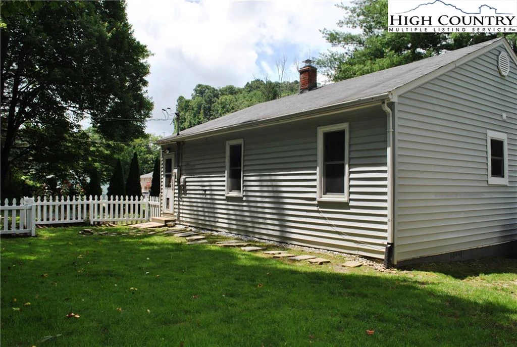 Image number 3 for the current listing