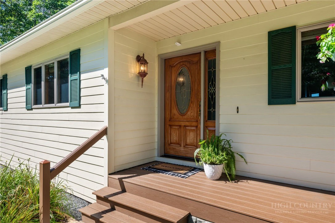 Image number 3 for the current listing