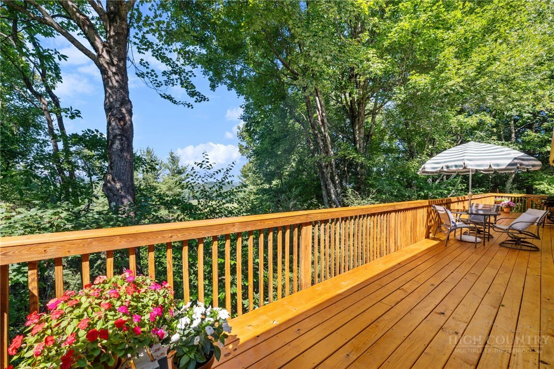 Image number 13 for the current listing