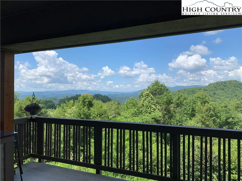 Image number 18 for the current listing