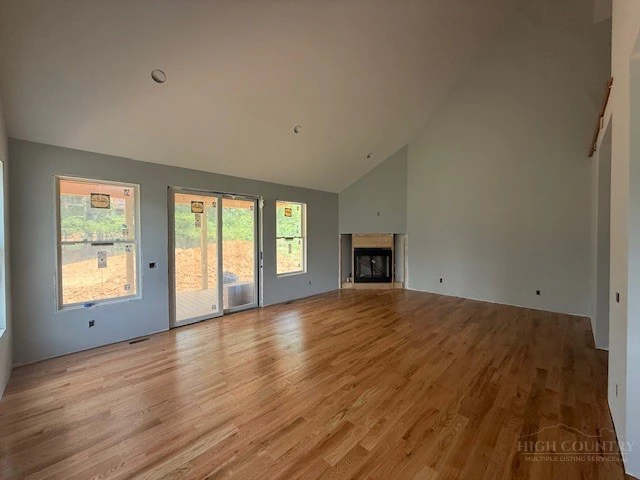 Image number 12 for the current listing