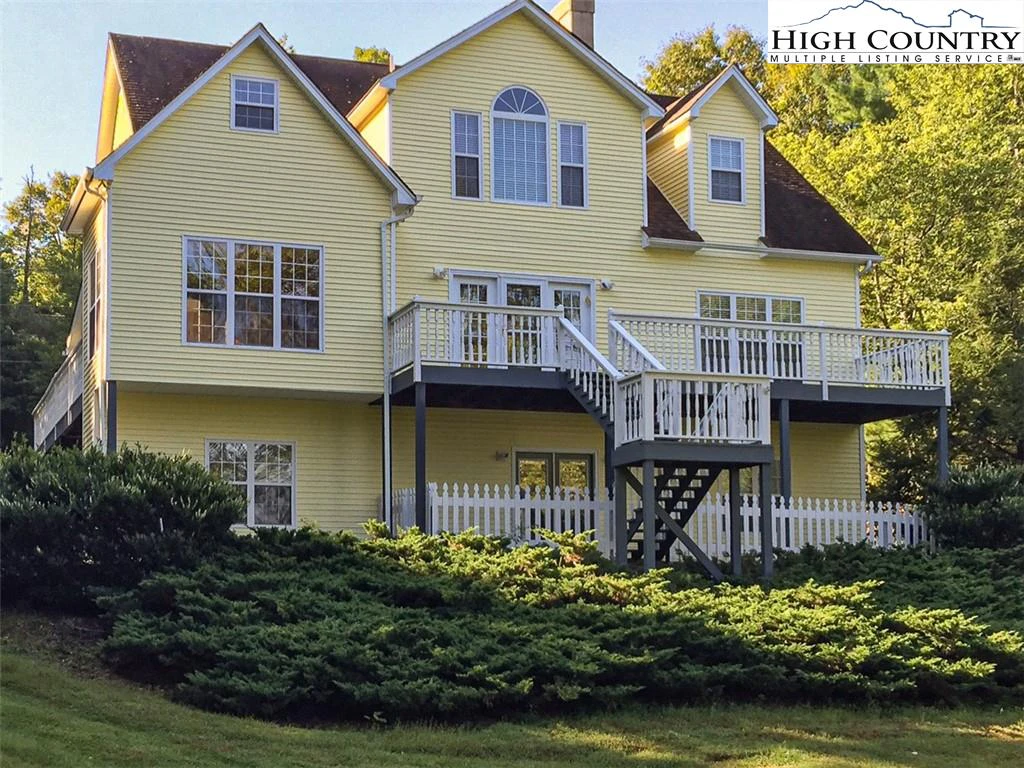 Image number 1 for the current listing