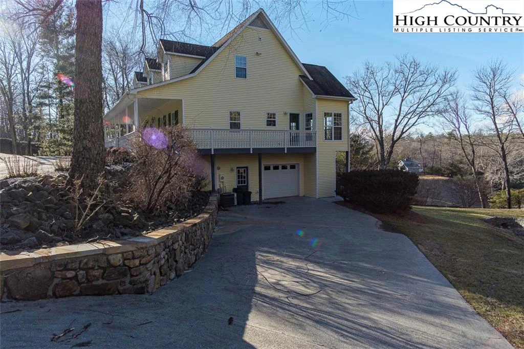 Image number 8 for the current listing
