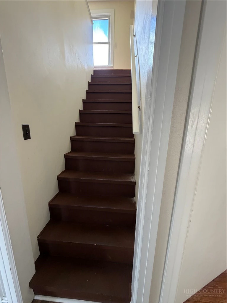 Image number 5 for the current listing