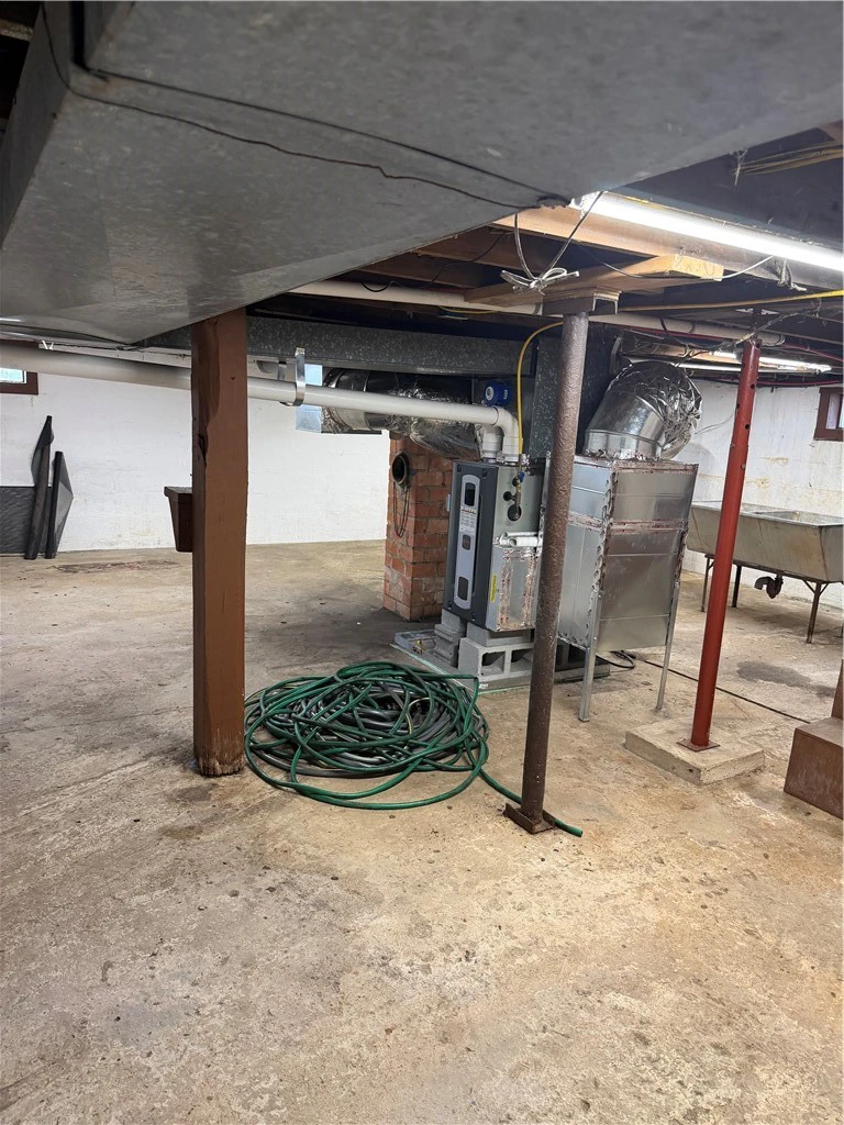 Image number 2 for the current listing