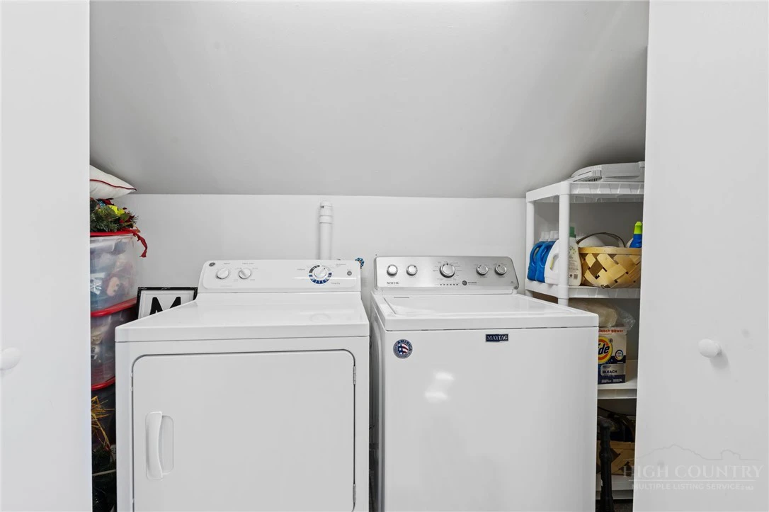 Image number 6 for the current listing