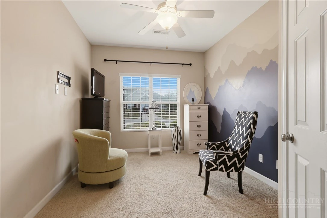 Image number 20 for the current listing