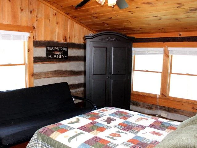 Image number 20 for the current listing
