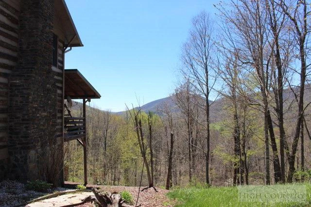 Image number 16 for the current listing
