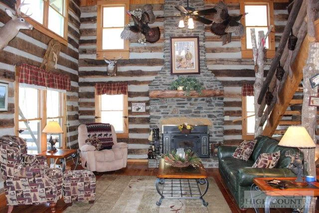 Image number 7 for the current listing