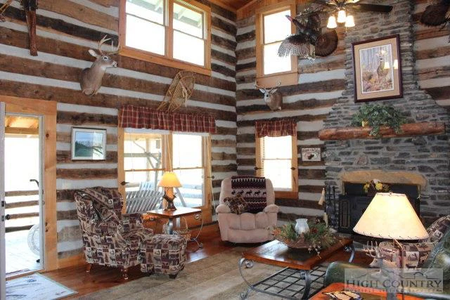 Image number 6 for the current listing