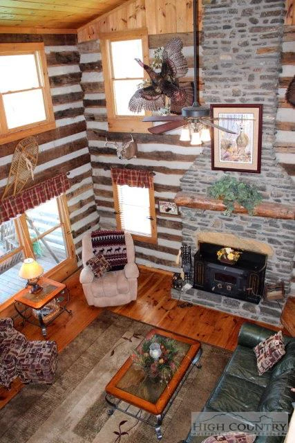 Image number 4 for the current listing