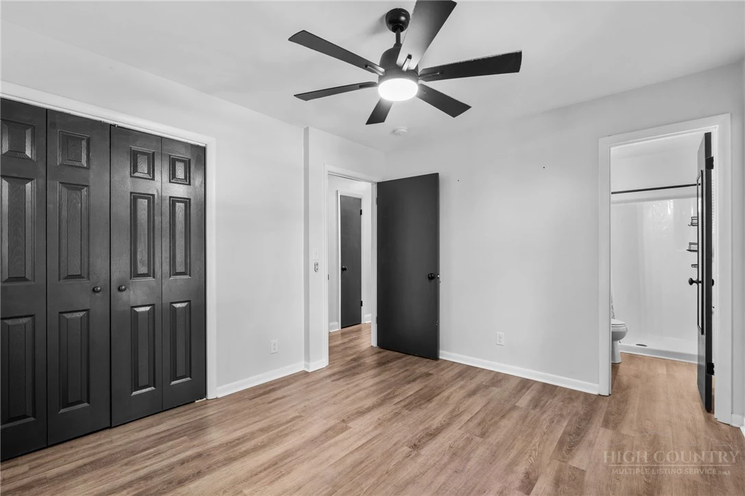 Image number 10 for the current listing