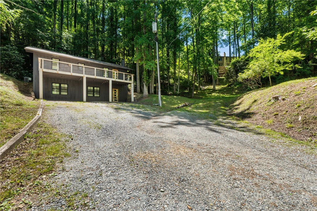 Image number 9 for the current listing