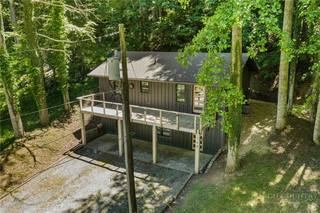 Image number 18 for the current listing