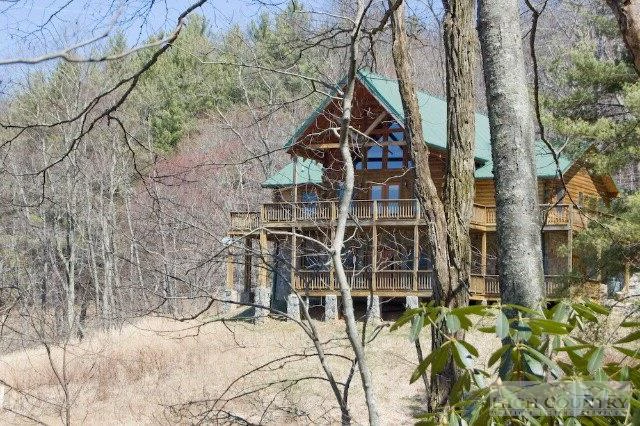 Image number 1 for the current listing