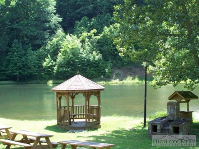 Image number 10 for the current listing