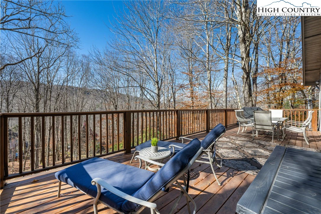 Image number 4 for the current listing