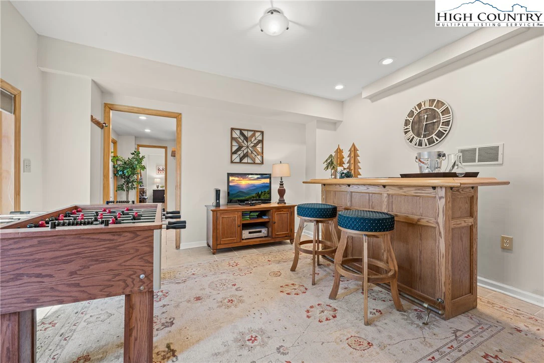 Image number 7 for the current listing
