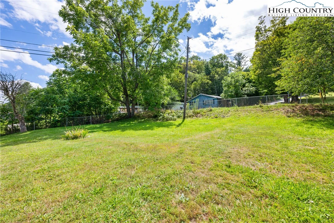 Image number 18 for the current listing