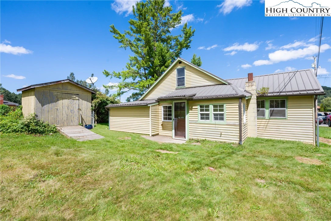 Image number 16 for the current listing