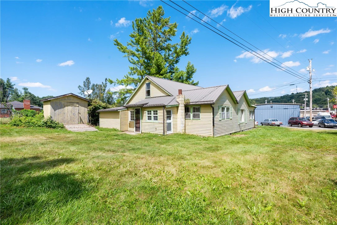 Image number 17 for the current listing