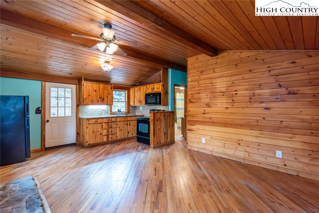 Image number 6 for the current listing