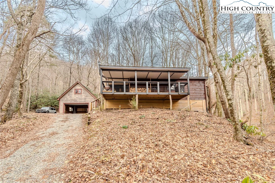 Image number 1 for the current listing