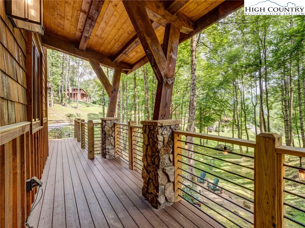 Image number 3 for the current listing