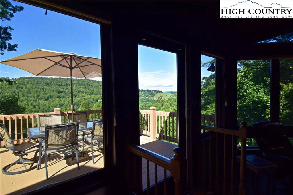 Image number 18 for the current listing