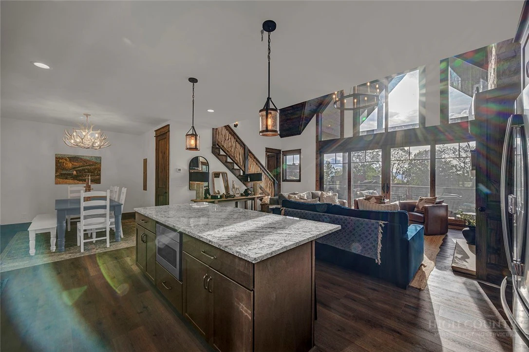 Image number 10 for the current listing