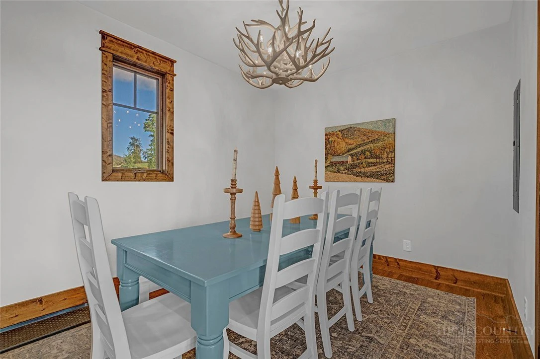 Image number 16 for the current listing