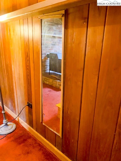 Image number 8 for the current listing