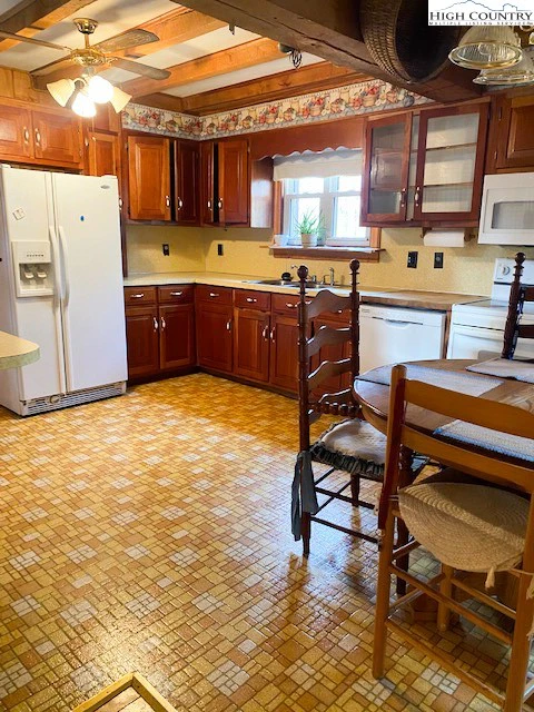 Image number 38 for the current listing