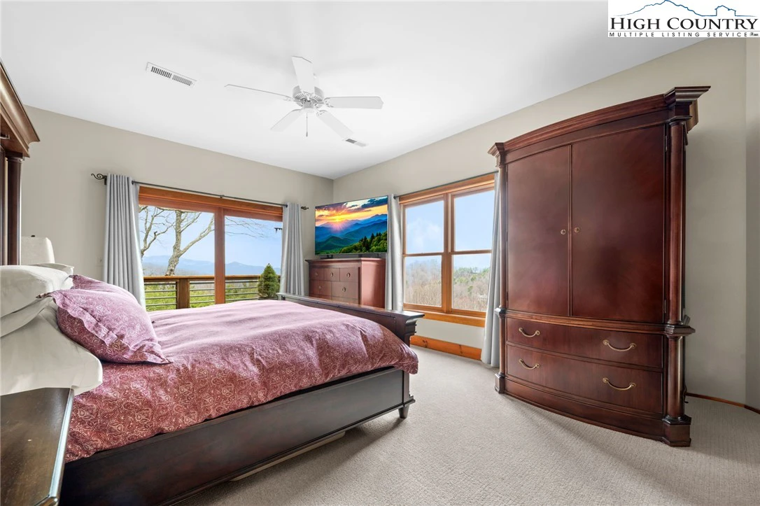 Image number 11 for the current listing