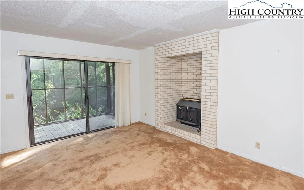 Image number 6 for the current listing