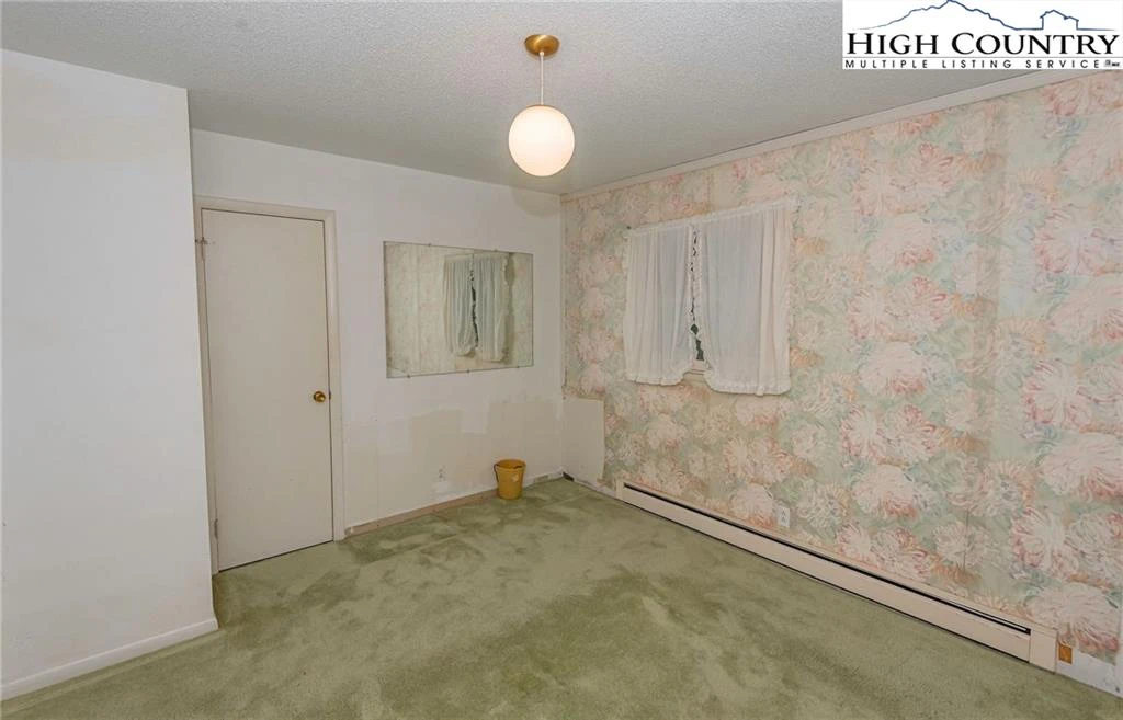 Image number 10 for the current listing