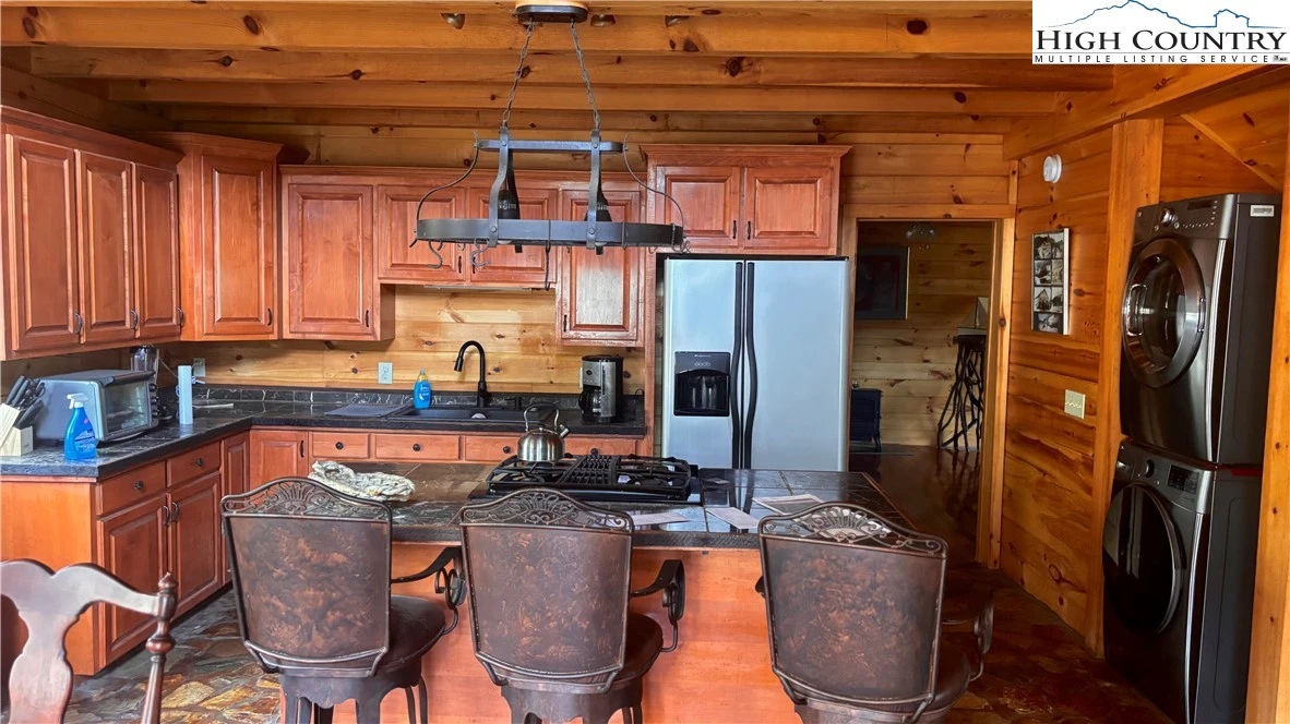 Image number 4 for the current listing